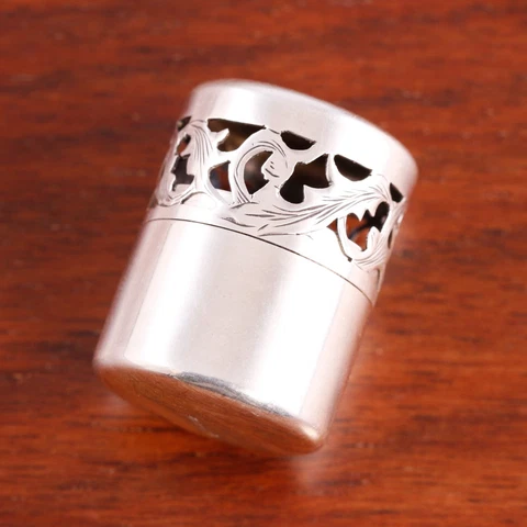 AMERICAN STERLING SILVER THIMBLE CASE PIERCED BORDER FOLIATE NO MONOGRAM Cover