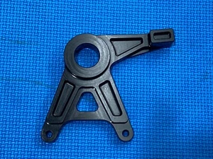 06 08 10 16 YZF R6 Brembo Forged Caliper underslung Bracket Hanger 84mm Type I - Picture 1 of 6