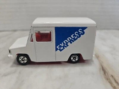 Camión furgoneta Tomy Pocket Cars #27 Express Isuzu Hipac 1986 vintage nuevo de colección blanco Japón Foto 1 de 4