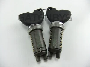 New For PIAGGIO GILERA RUNNER ZIP SP VESPA Ignition Switch 2x Barrel 2x Keys - Picture 1 of 5