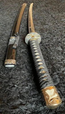 Modern Samurai Katana Sword - Curved Blade - Chinese Inscription RIGHTEOUS HERO - Image 1 of 4