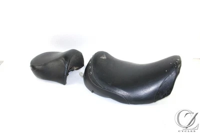 2005 05 Harley Road King FLHRI OEM cravejado conjunto de assentos de duas peças - Imagem 1 de 4