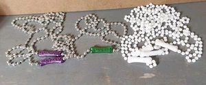 Huesos de cuentas de Mardi Gras Le Krewe De Tat 7 piezas blanco plata púrpura verde - Imagen 1 de 4