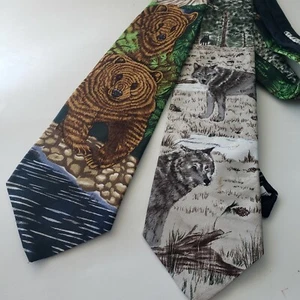 2 Vintage Ties 1995 Animal Tracks Grizzly Territory and Watchful Wolves Lot of 2 - Picture 1 of 4