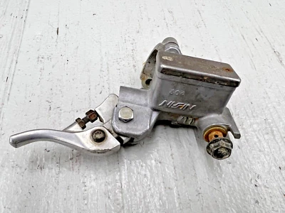 2001 铃木 VZ800 Marauder 前刹车主缸适用于零件 — 第 1/4 张图片