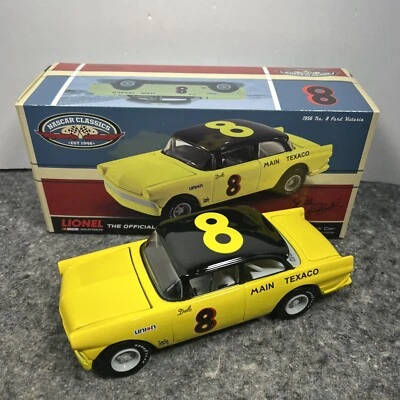 Ford Crown Victoria NASCAR Classics 1956 Dale Earnhardt #8 Main Texaco 1/24 CWC Foto 1 de 4