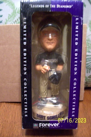 Curt Schilling "Legends of The Diamond" Bobblehead - New in Package Cover