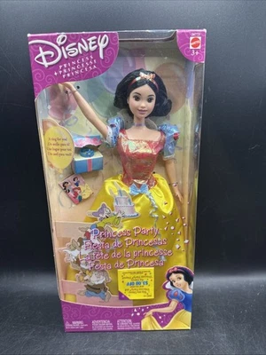 Disney Princess Party Snow White Doll with 5 Accessories - 2002 Edition New - Image 1 of 4