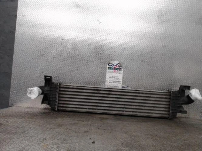 Echangeur air (Intercooler) VOLVO V 50 PHASE 1 BREAK 31280122 - Photo 1/1
