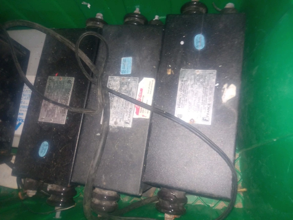 Franceformer Neon Transformer 120v/12,000v 30ma - Image 1 of 1