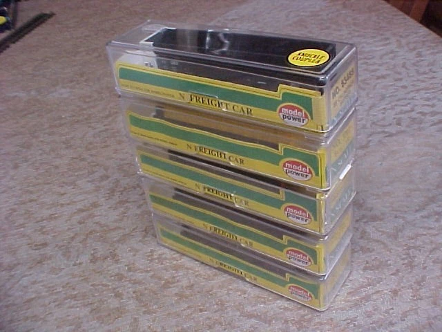 FIVE Model Power  N Scale 83485 3122 3725  3701 3724 - Image 1 of 4