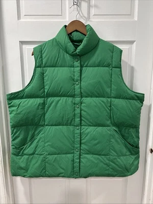 Lands End Women’s Down Filled Puffer Vest Size 3X, 24w-26w Green Snap Front EUC - Image 1 of 4
