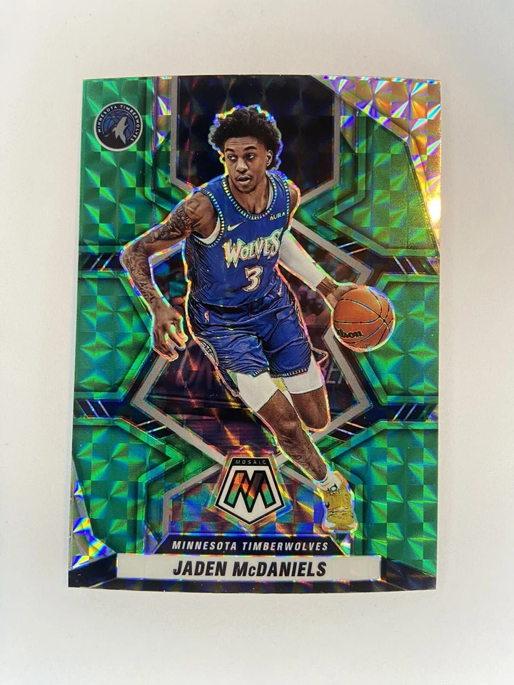 Lonzo Ball 2021-2022 Panini Mosaic Green Mosaic Prizm #33 Chicago Bulls - Image 1 of 1