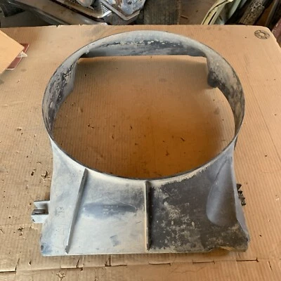 Ford/Bronco F-150 F-250 F-350 F53 1987-1993, cubierta original del ventilador del radiador Foto 1 de 4