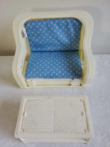 Vintage 1983 Mattel Barbie Dream Cottage White Faux Wicker Loveseat & Table - Picture 1 of 7