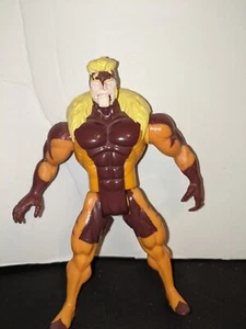 Uncanny X-Men Sabertooth 5" Action Figure Toy Biz Marvel 1993 - Picture 1 of 2