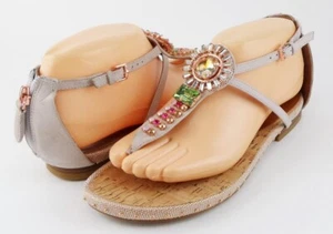 $140 BOUTIQUE 9 MIXITUP Light Grey Nubuck Designer Jeweled Thong Flat Sandal 6 - Picture 1 of 5