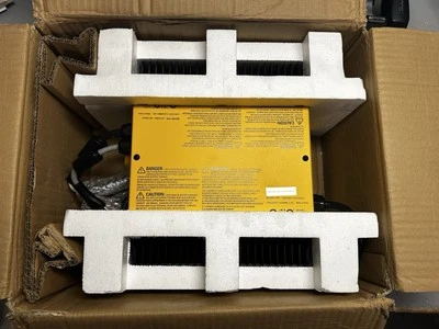 Cargador de actualización integrado Polaris OEM (48 V) para 16-18 Ranger EV/16-22 Gem 4016041 Foto 1 de 4