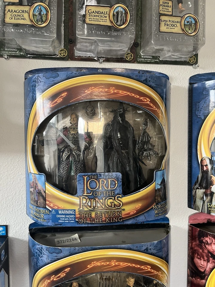 Paquete de figuras de acción El Señor de los Anillos Rey Teoden y Rey Brujo ¡RARO!! Foto 1 de 4