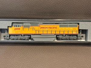 N scale KATO 176-7607 SD70M Flat Radiator Locomotive Union Pacific UP #4000 - Picture 1 of 2