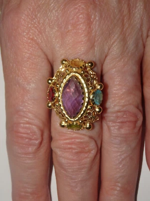 ARTE DORO 18 K MULTI GEMSTONE RING SIZE 8.5 SET IN A FILAGREE AND BEADED STYLE - Image 1 of 4