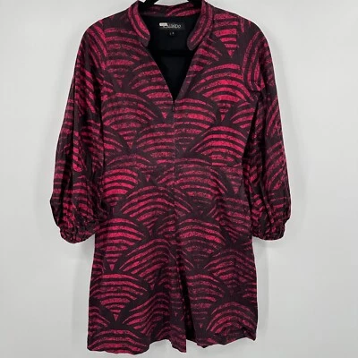 Mameluco Kahindo para mujer 8 rojo geo estampado manga globo recortado espalda cremallera delantera Foto 1 de 4