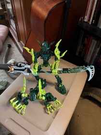 LEGO BIONICLE: Vastus (8986) w/ Thornax and Tarduk (8974)