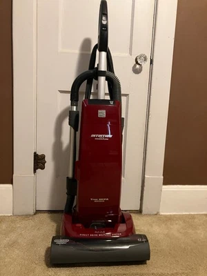 Kenmore Intuition con Power Flow 116.31100900 True Hepa aspiradora con manual Foto 1 de 4