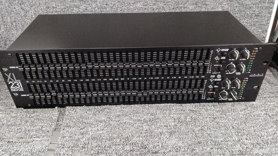 ART XL231 | Dual 31-Band Graphic Equalizer Ultra Low Noise Good Condition - Image 1 of 4