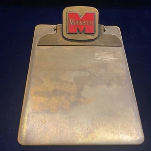 Vintage Monsanto Chemical Company Saint Louis ottone smaltato miniatura clipboard - Foto 1 di 7