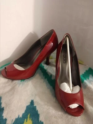 Moda Spana 9.5 Rojo Peep Toe Zapatos de Tacón Alto Ocasión Especial BN Foto 1 de 3