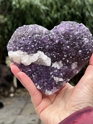 Amethyst Cluster Heart AAA+ Tranquility / Intuition / Wisdom 31 526g Calcite - Image 1 of 4