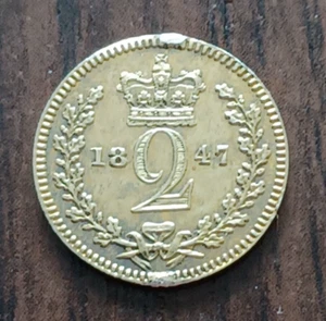 1847 Victoria Young Head 0.925 Silver Maundy Two Pence Coin ( GILDED ) - Picture 1 of 8