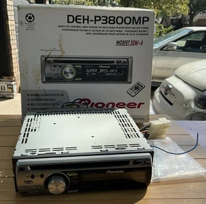 Pioneer "Old School"DEH-P3800MP, CD/MP3, Receiver 200 watts, Easy EQ - Picture 1 of 9