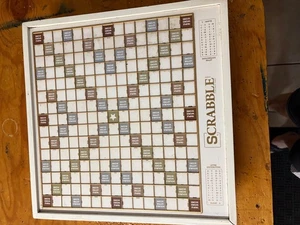 Scrabble Deluxe Classic Edition Wood Rotating Turntable Board Game Lazy Susan - Picture 1 of 5