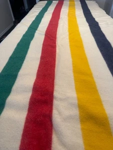 Coperta Hudson's Bay 6 punti, a righe caramelle, 100% lana, king size 108”x100” - Foto 1 di 14
