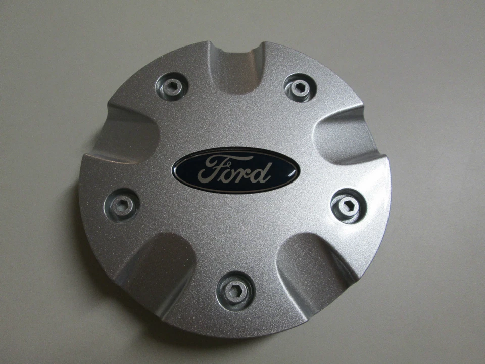 2000-2001 FORD FOCUS 15" TAMPA DO CUBO CENTRAL DA RODA YS4Z-1130-BB YS4Z1130BB - Imagem 1 de 3