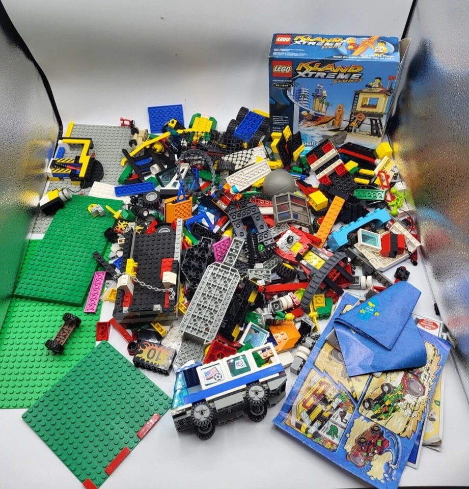 ENORME Lote De Colección Lego Piezas Piezas Caja Original Minifiguras Años 90 Corredor Foto 1 de 4