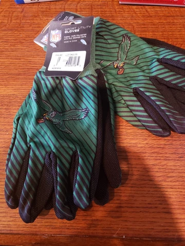 NFL Philadelphia Eagles. LOT of 2 pair of Adult Work Gloves Licensed Cover