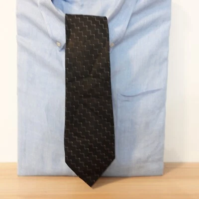 Corbata para el cuello para hombre negro blanco chevron rayas seda zig zag traje vestido ancho CLAIBORNE Foto 1 de 4