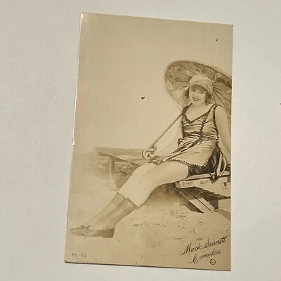 Linda postal de colección de la década de 1920 Glamour Girl Mack Sennett baño belleza aleta RPPC Foto 1 de 4