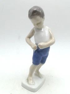 Alte Bing & Grondahl B&G "Tiny Tot" 57/8 Zoll handbemalte Porzellan Junge Figur #1759 - Bild 1 von 8