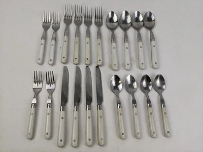 Vintage Washing Forge Mardi Gras STYLE 20pc Flatware Set Service for 4 White - Image 1 of 4