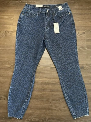 Pantalones de mezclilla azules ajustados Judy azul talla 14W tiro medio elásticos con estampado de leopardo Foto 1 de 4