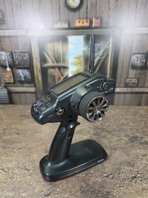 Transmisor de radio telemetría Futaba T-FHSS sin receptor encendido Foto 1 de 4