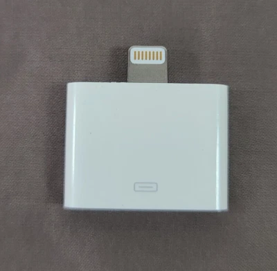 GENUINE OEM Apple Lightning (8 pin) 30-pin Adapter - MD823AM/A - A1468 - NEW 🔥 - Image 1 of 4