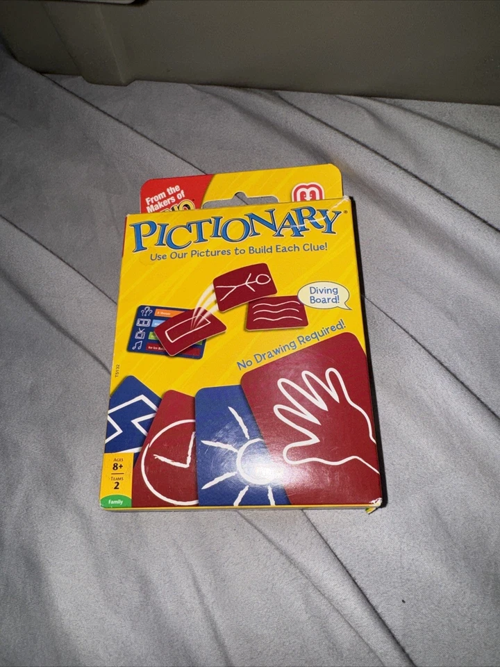 PICTIONARY Family Card Game Travel Size Take Along 2 Teams Age 8+ from Uno V M49 - Image 1 of 2