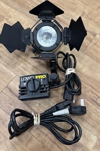 Lowell Pro Pro light With Barn Doors - Picture 1 of 6