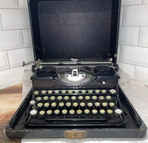 Antica macchina da scrivere manuale portatile Royal vintage anni '20 #394458 senza custodia - Foto 1 di 14