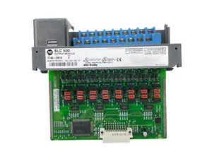 Allen-Bradley 1746-OB16 SLC 500 Output Module Rev D PLC - Picture 1 of 10